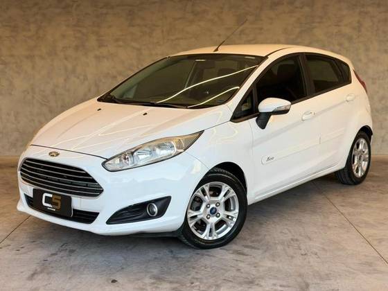 FORD FIESTA 1.6 SE HATCH 16V FLEX 4P POWERSHIFT